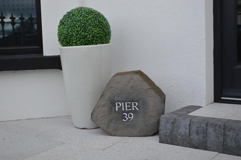 Pier39Portrush Adult Only Bed and Breakfast Exteriör bild